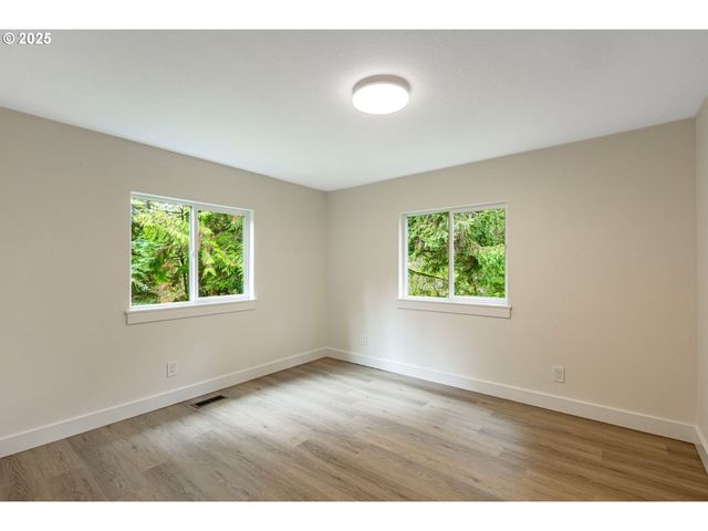 421 Se POUNDER Rd, Corbett, OR 97019