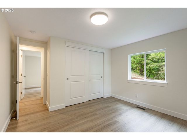 421 Se POUNDER Rd, Corbett, OR 97019