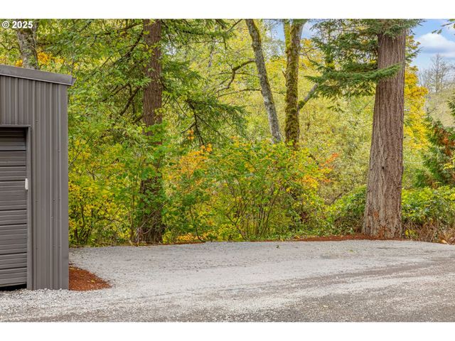 421 Se POUNDER Rd, Corbett, OR 97019