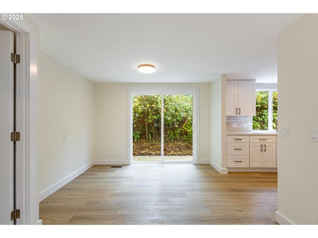 421 Se POUNDER Rd, Corbett, OR 97019