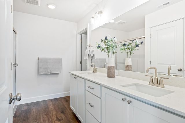 363 NW Monte Vista Avenue 05, Madras, OR 97741