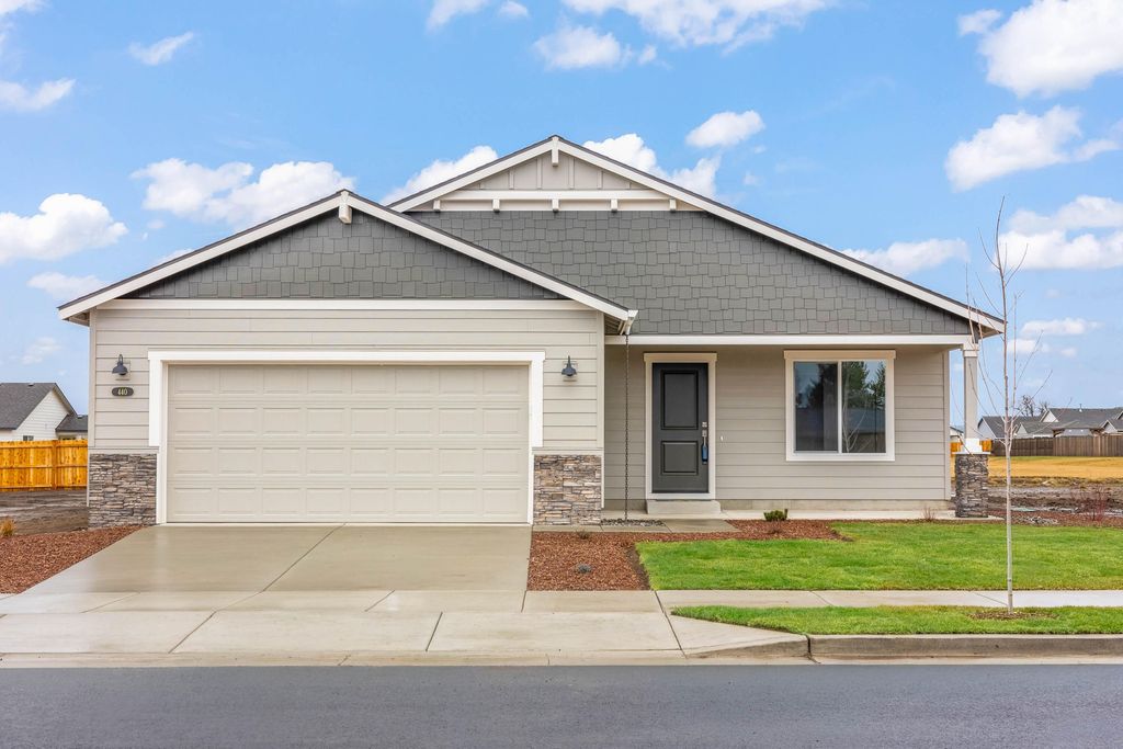 363 NW Monte Vista Avenue 05, Madras, OR 97741