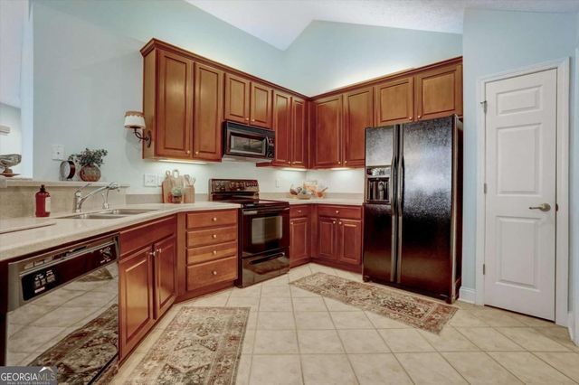 135 Vintage Club Circle 13, Marietta, GA 30066