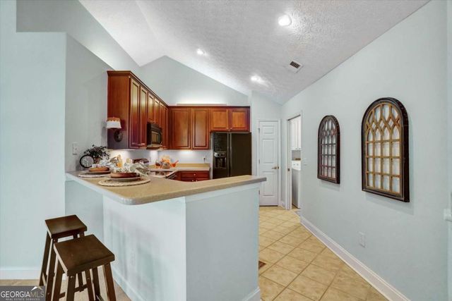 135 Vintage Club Circle 13, Marietta, GA 30066