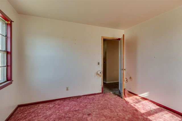 207 N King Street, Henrietta, TX 76365