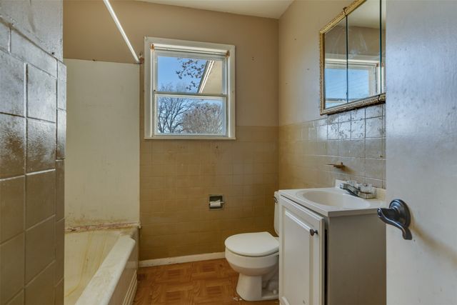 207 N King Street, Henrietta, TX 76365