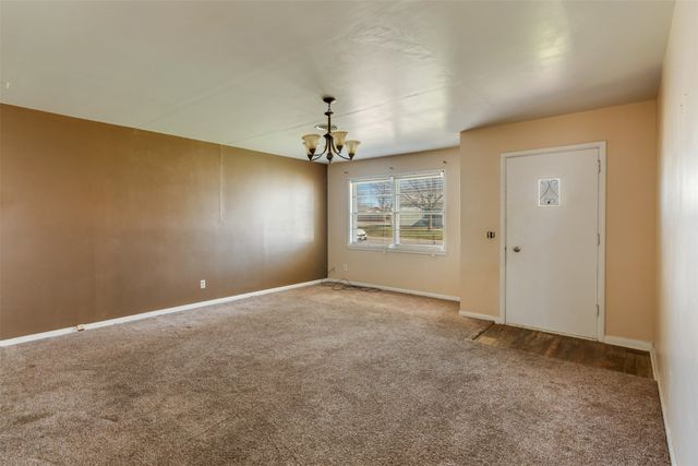 207 N King Street, Henrietta, TX 76365