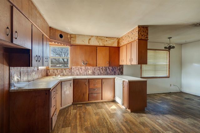 207 N King Street, Henrietta, TX 76365