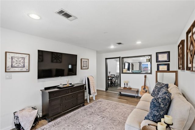 1710 Cavitt Avenue, Bryan, TX 77801