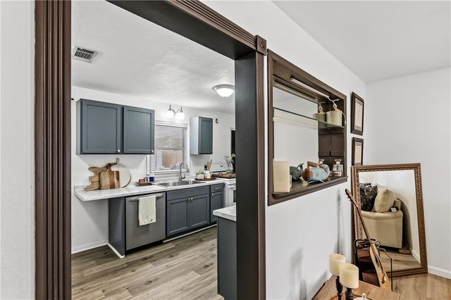 1710 Cavitt Avenue, Bryan, TX 77801