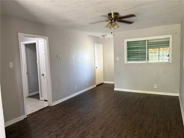 1233 Baywood, Corpus Christi, TX 78418