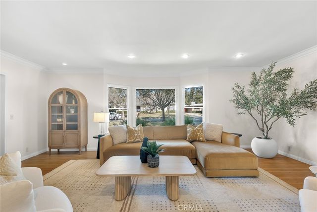 1720 Homet Road, Pasadena, CA 91106