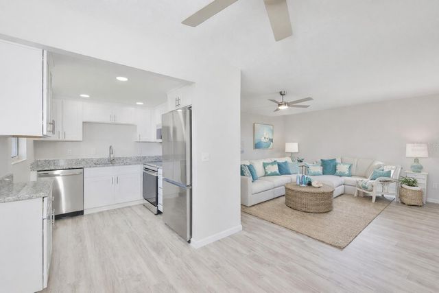 1802 BEDFORD TERRACE 184, Sun City Center, FL 33573