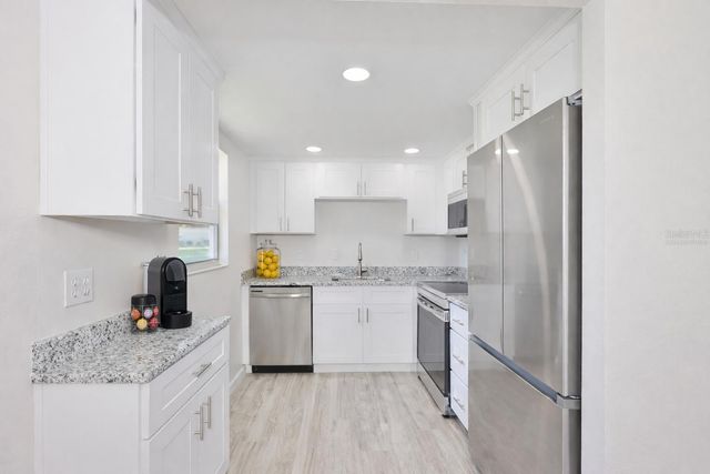 1802 BEDFORD TERRACE 184, Sun City Center, FL 33573