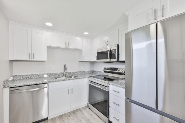 1802 BEDFORD TERRACE 184, Sun City Center, FL 33573