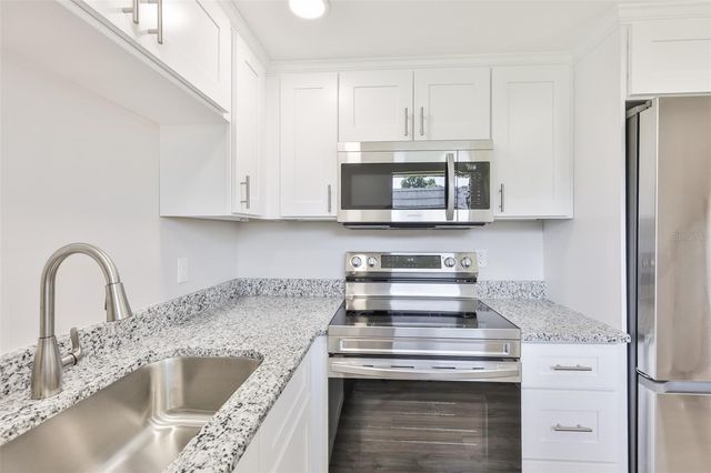 1802 BEDFORD TERRACE 184, Sun City Center, FL 33573