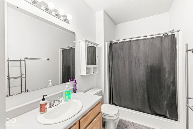 2363 Colfax Lane, Indianapolis, IN 46260