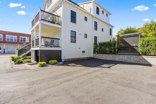 172-174 Blue Hill Ave 174, Milton, MA 02186