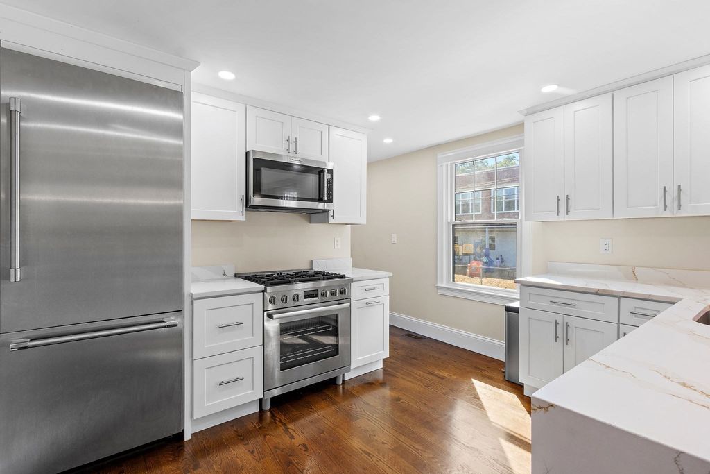 172-174 Blue Hill Ave 174, Milton, MA 02186
