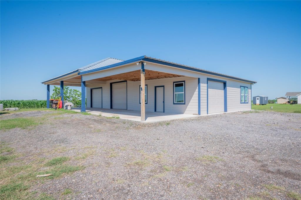 1015 Fm 960 Road, El Campo, TX 77437