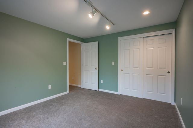 501 Cushing Road, Newmarket, NH 03857