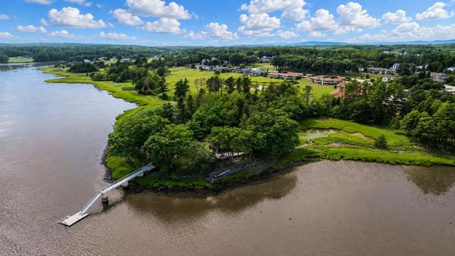 501 Cushing Road, Newmarket, NH 03857