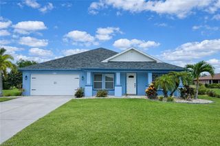 8000 Fountain Mist BLVD, Lehigh Acres, FL 33972
