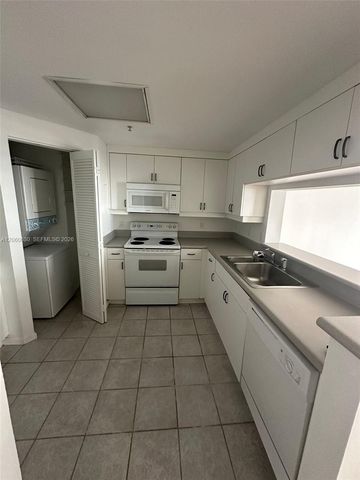 701 Brickell Key Blvd 1808, Miami, FL 33131