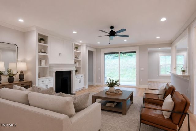 174 Boones Station Road, Johnson City, TN 37615