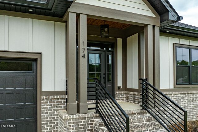 174 Boones Station Road, Johnson City, TN 37615