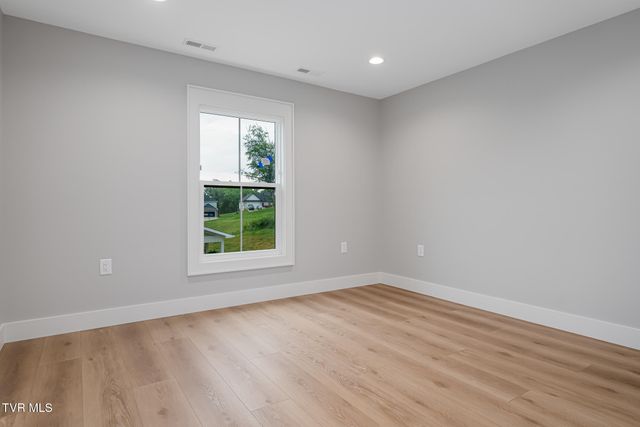 174 Boones Station Road, Johnson City, TN 37615
