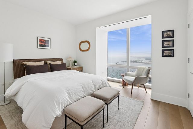 363 E Wacker Drive 4209, Chicago, IL 60601