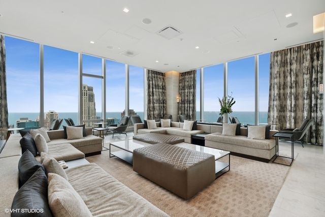 363 E Wacker Drive 4209, Chicago, IL 60601