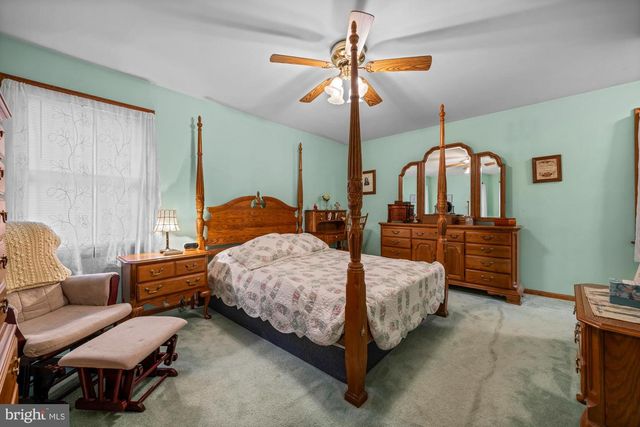 6130 OAK ST, Mays Landing, NJ 08330