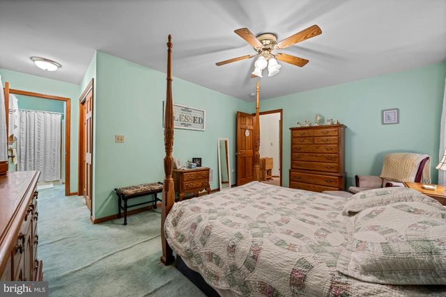 6130 OAK ST, Mays Landing, NJ 08330