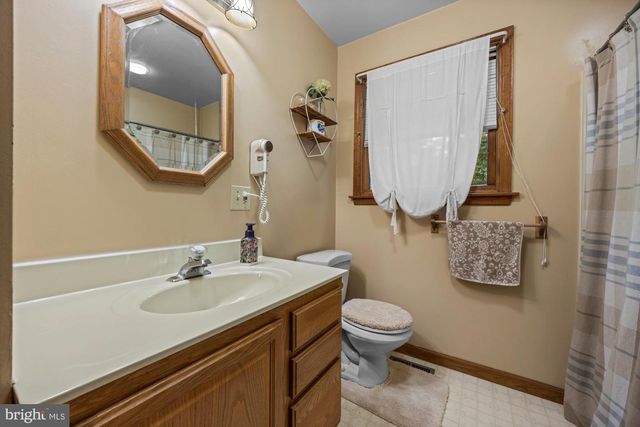 6130 OAK ST, Mays Landing, NJ 08330