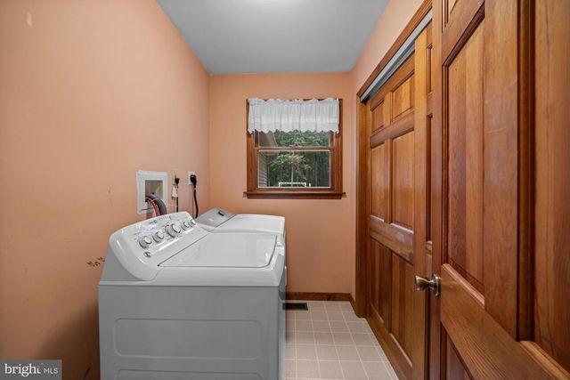 6130 OAK ST, Mays Landing, NJ 08330