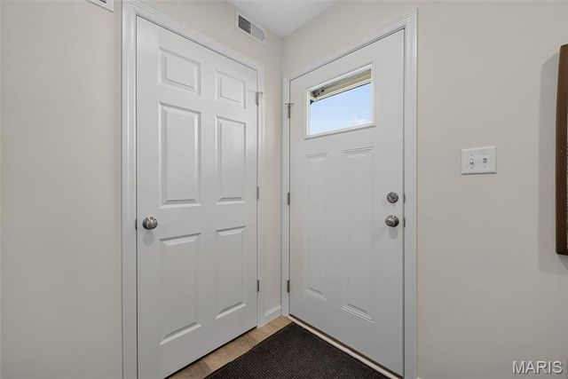 188 Canal Cottage Alley, St Charles, MO 63301