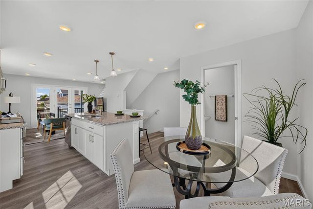 188 Canal Cottage Alley, St Charles, MO 63301