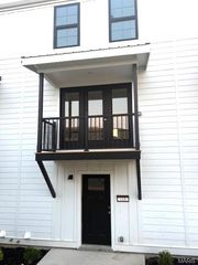 188 Canal Cottage Alley, St Charles, MO 63301