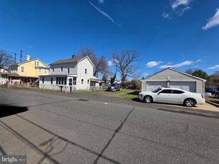 732 BROWN ST, Tullytown, PA 19007