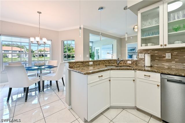1054 Egrets Walk CIR 102, Naples, FL 34108