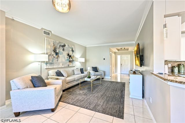 1054 Egrets Walk CIR 102, Naples, FL 34108