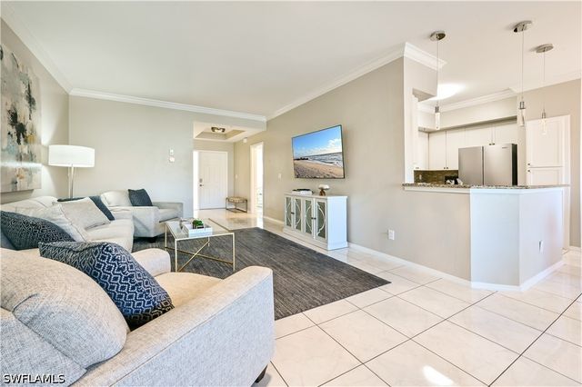 1054 Egrets Walk CIR 102, Naples, FL 34108