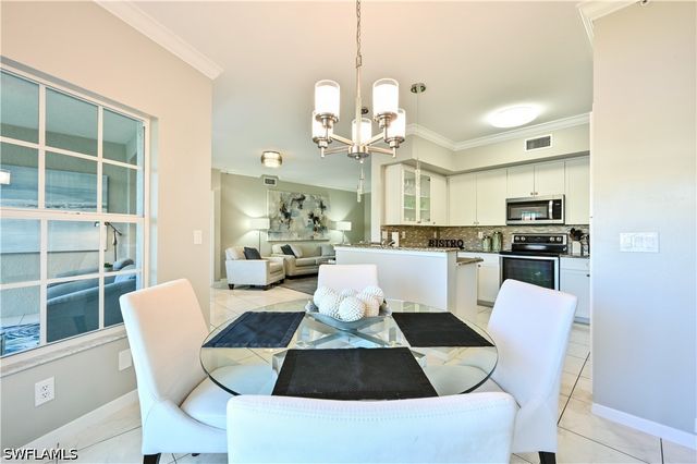 1054 Egrets Walk CIR 102, Naples, FL 34108