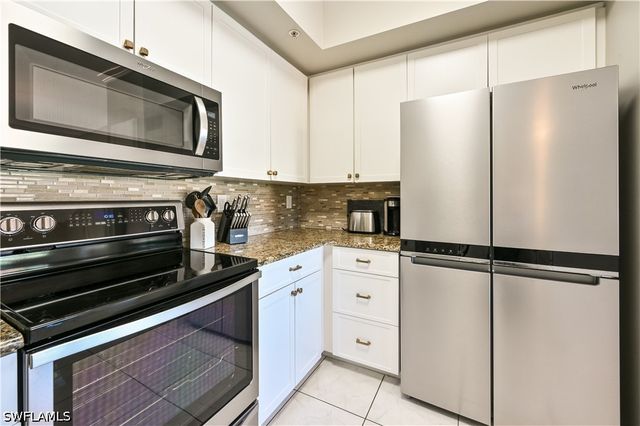 1054 Egrets Walk CIR 102, Naples, FL 34108