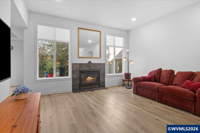 1746 Sunburst Ter NW, Salem, OR 97304