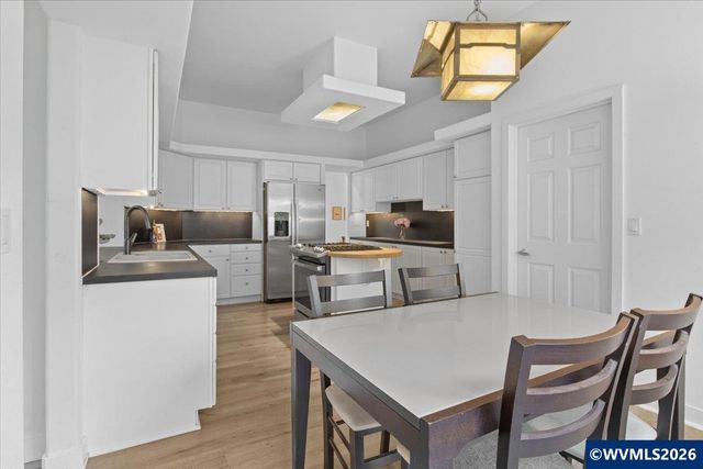 1746 Sunburst Ter NW, Salem, OR 97304