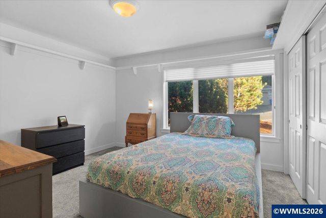 1746 Sunburst Ter NW, Salem, OR 97304