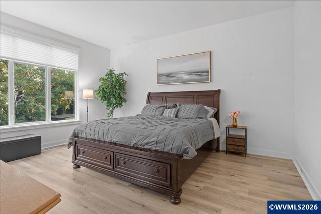 1746 Sunburst Ter NW, Salem, OR 97304